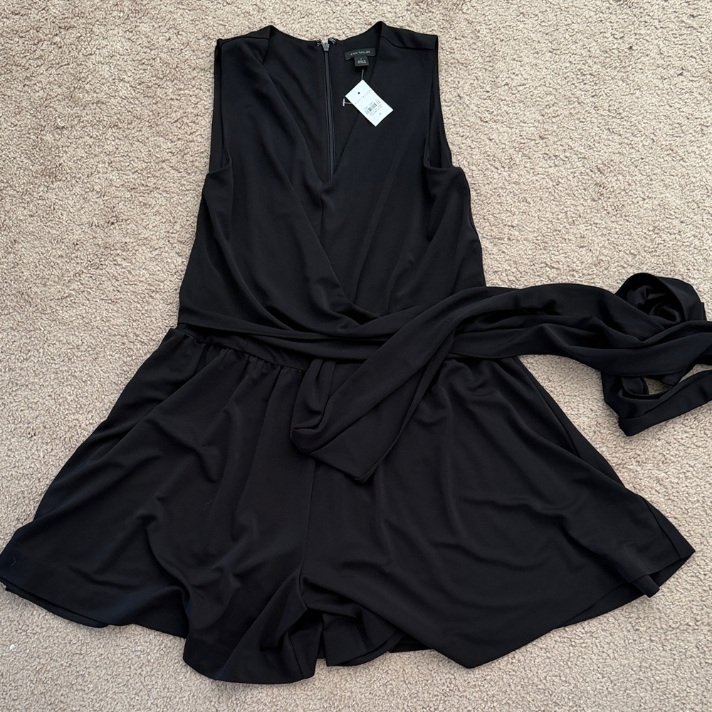 Ann Taylor Black Sleeveless V-Neck Belted Romper